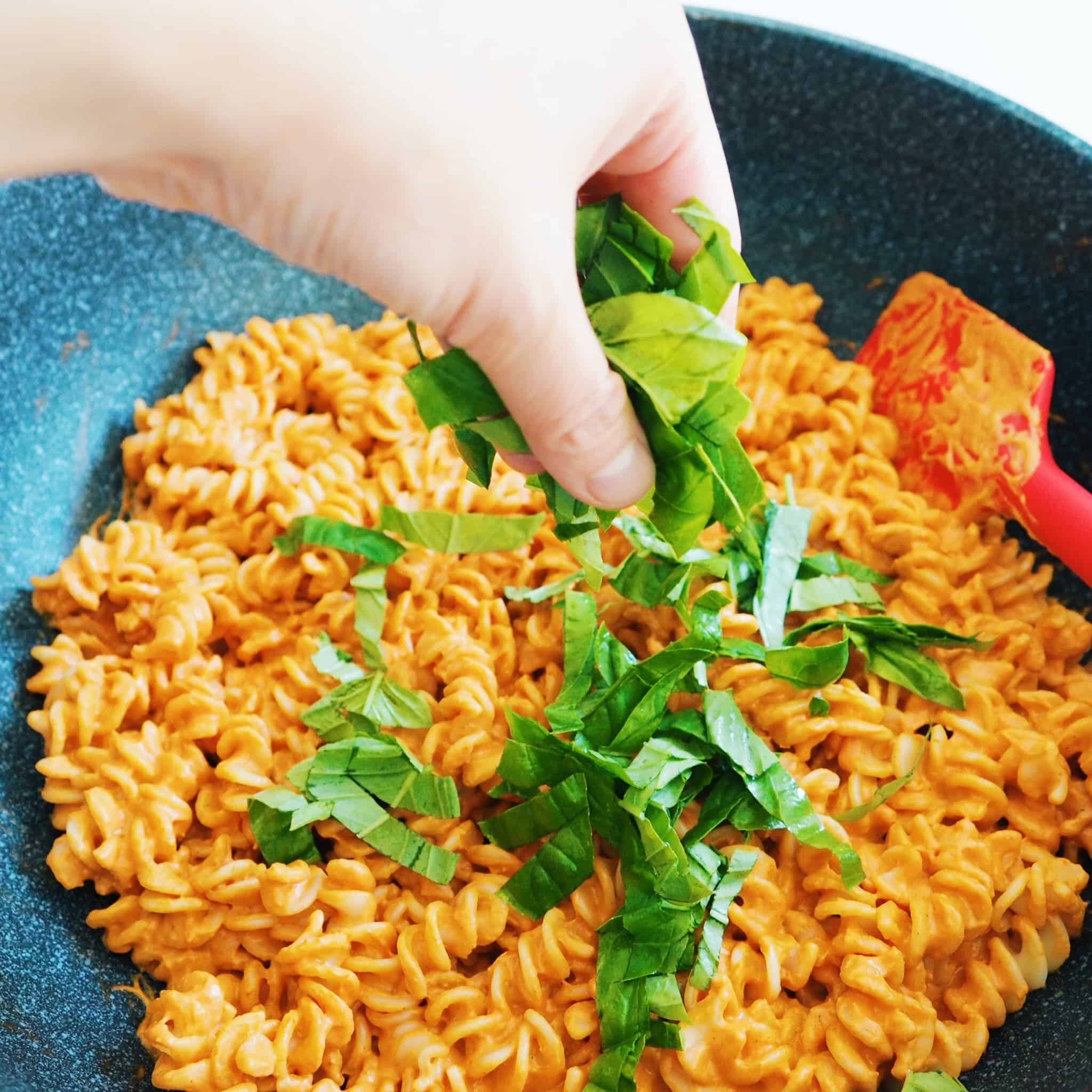 Creamy Red Pepper Tomato Pasta