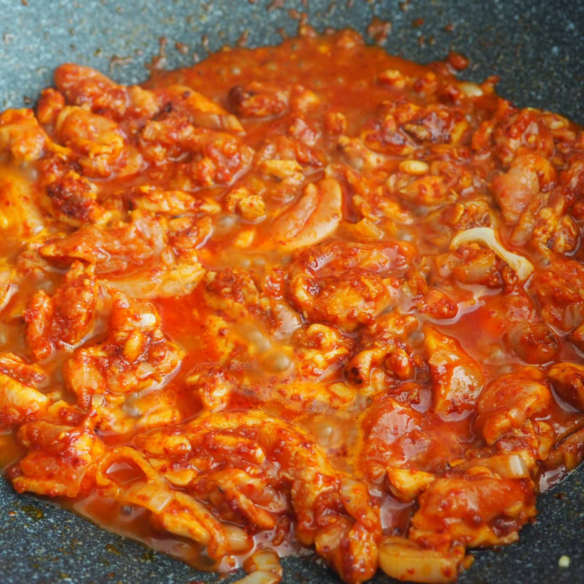 cook Korean Spicy Chicken