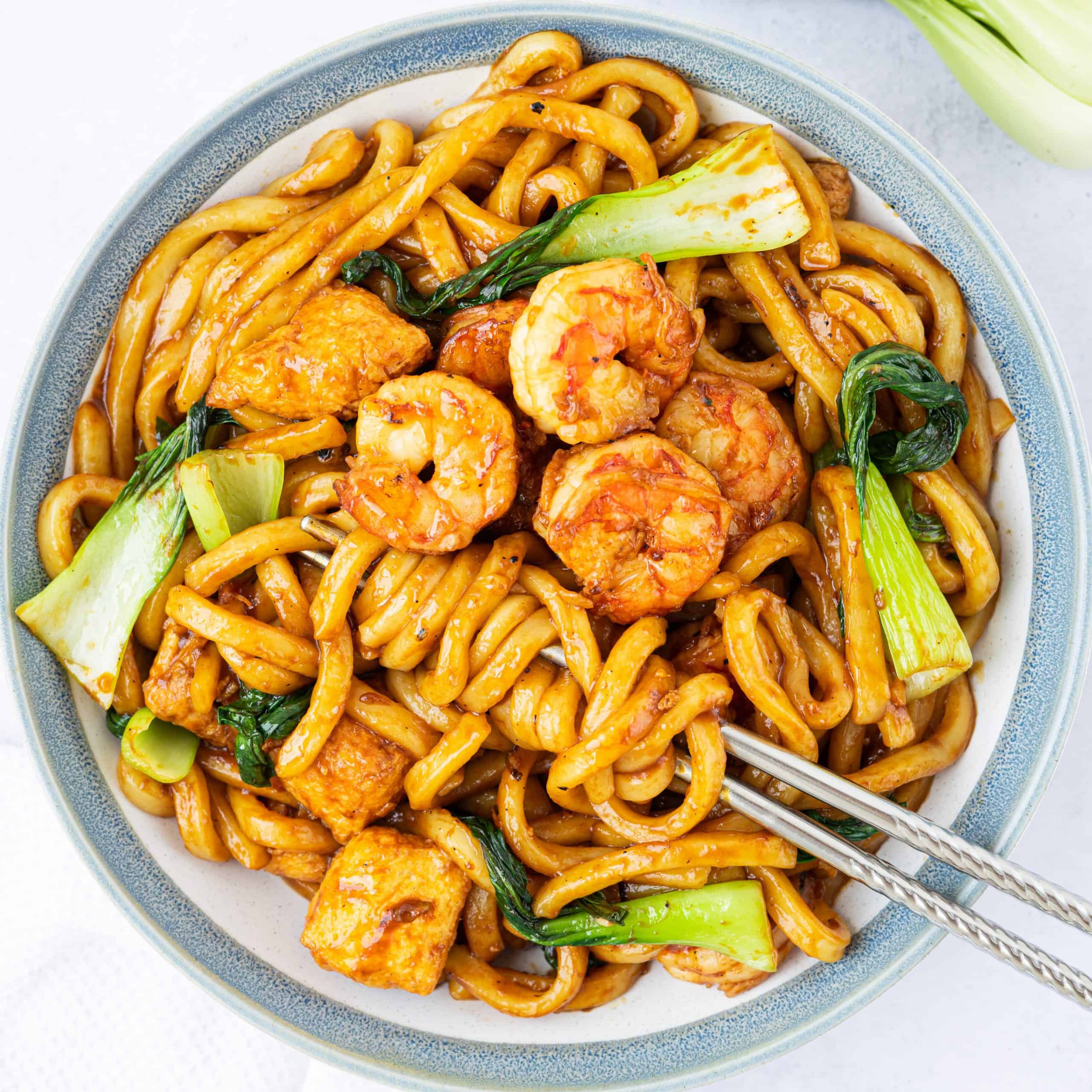 Chinese Style Garlic Shrimp & Veggies Pasta Recipe