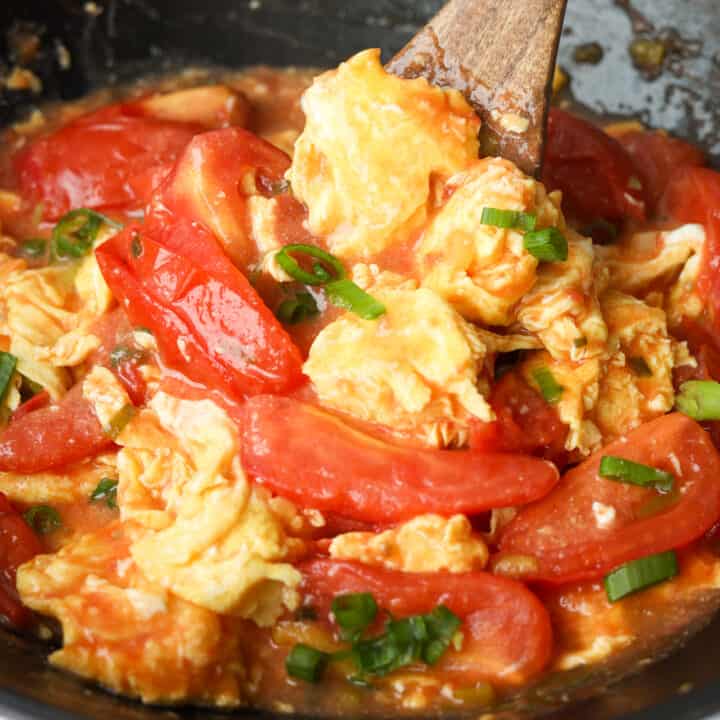 Easy 15-minute Chinese Tomato Egg Stir-Fry - Christie at Home