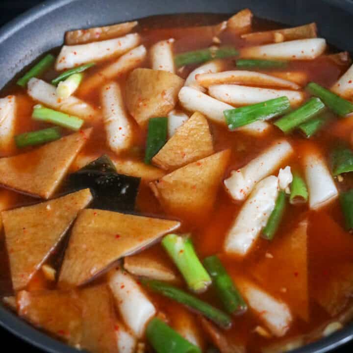 Tbeoki Quick & Easy Spicy Tteokbokki - Christie at Home