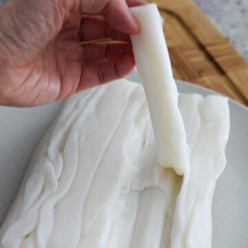 Microwave or steam fresh rice noodles for 2-4 minutes on high heat until softened and pliable and let them cool and separate the noodles