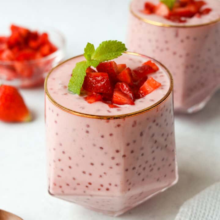 Easy 4-ingredient Strawberry Sago - Christie at Home