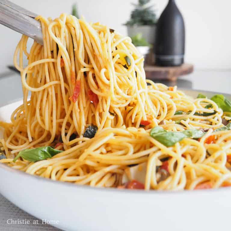 Zucchini Mushroom Tomato Pasta