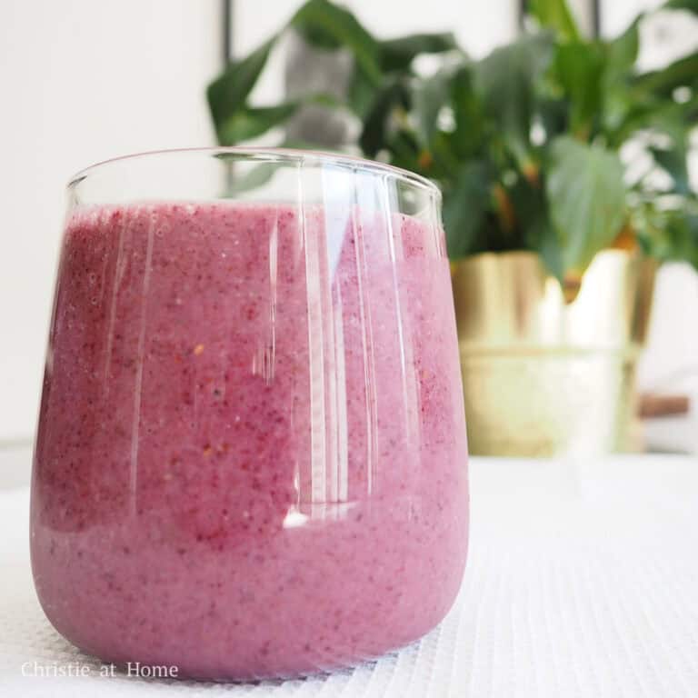 featured image of dragon fruit smoothie