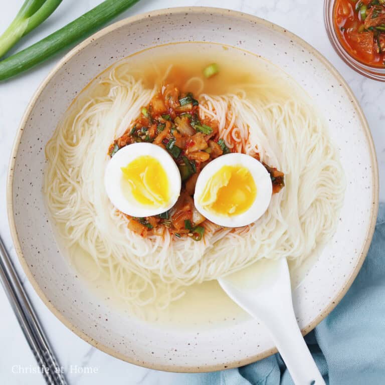 featured image of janchi guksu