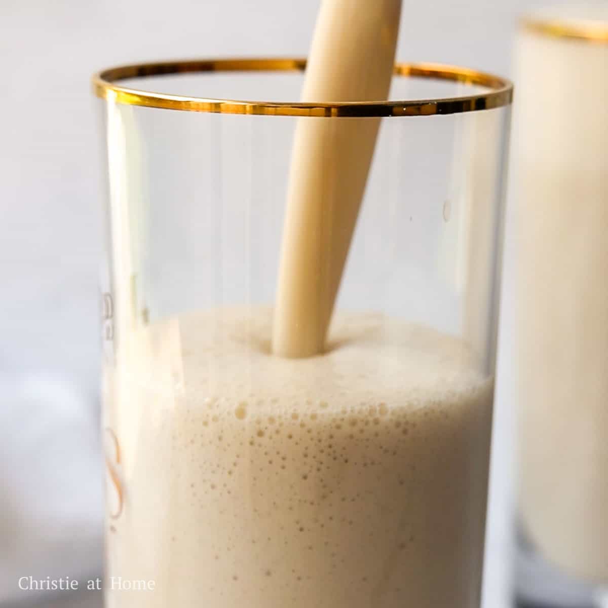 Pour the banana milk into a tall drinking glass and enjoy cold!