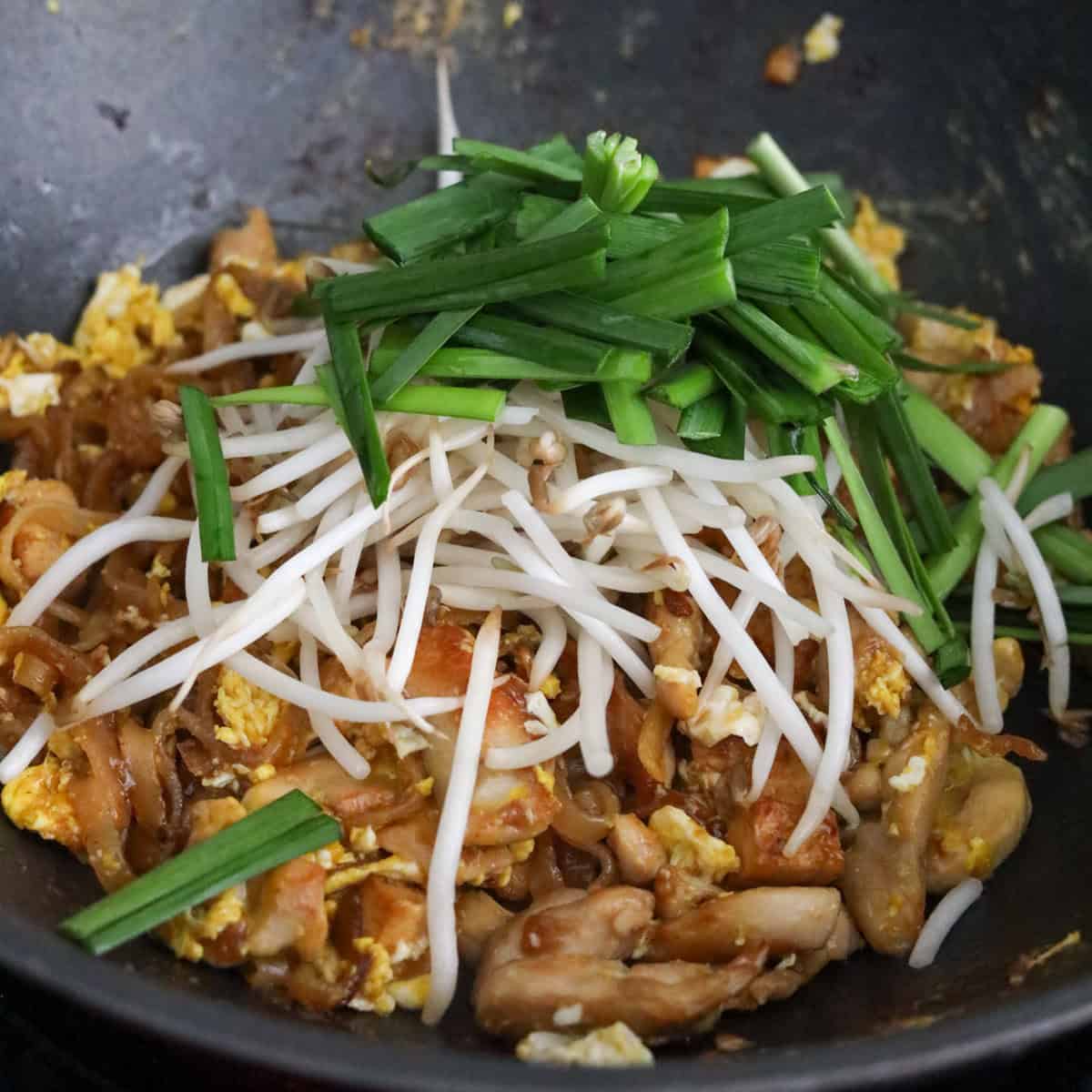 Quick & Easy Chicken Pad Thai - Christie at Home