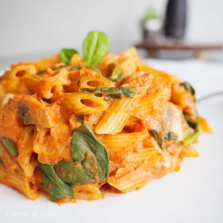 Vegan Creamy Arrabbiata Pasta