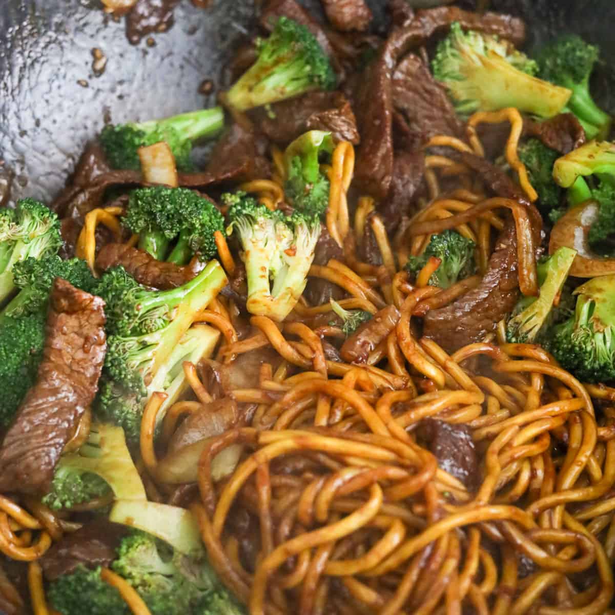 Quick & Easy Beef and Broccoli Noodles - Christie at Home