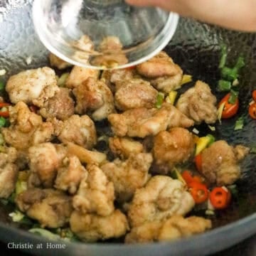 Add fried chicken and deglaze with shaoxing wine. Toss everything together. Remove off heat and enjoy! Feel free to add more salt and pepper to taste if needed. 