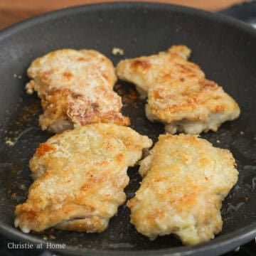 Heat vegetable oil in a large pan on medium heat. Sear the chicken thighs skin-side down until crispy golden brown, about 4-6 minutes. Avoid moving the chicken around so it can form a crust. Flip over and fry on the other side until cooked through and golden brown, about 4-5 minutes. Remove chicken from the pan. 