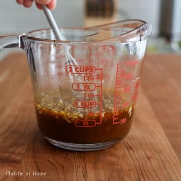 In a small bowl, combine the sauce ingredients as listed above until honey is dissolved. Set aside. 